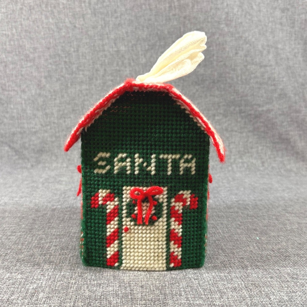 VTG Handmade Christmas Santa House Tissue Box Plastic Canvas Needlepoint Yarn